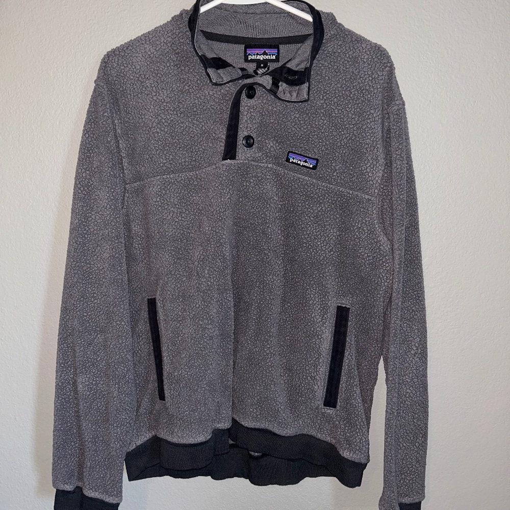Patagonia quarter button